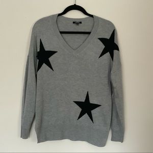 PREMISE - Gray w Black Stars v-neck pullover Sz M